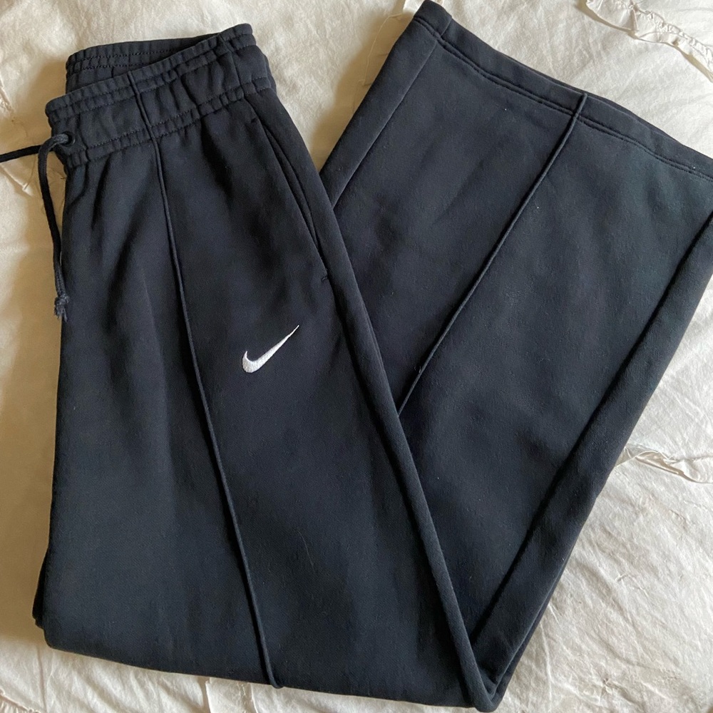Nike wide leg sweatpants